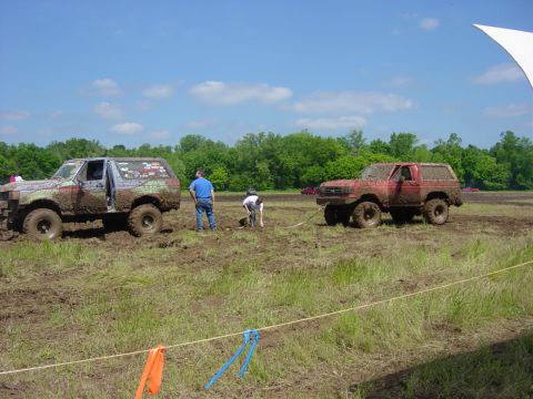 1983 Ford Bronco - Me pulling Tj off the cars, he got hung up on a raduis arm drop bracket, then sheared the bolts in it.