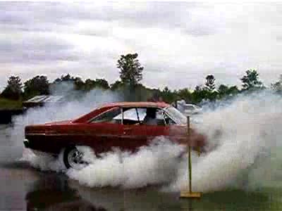 1966 Ford Fairlane - Burn out