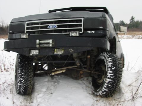 1990 Ford Bronco - Can you say,, didnt give'er enuff for the up and over,,, ( sounds like Hung up)