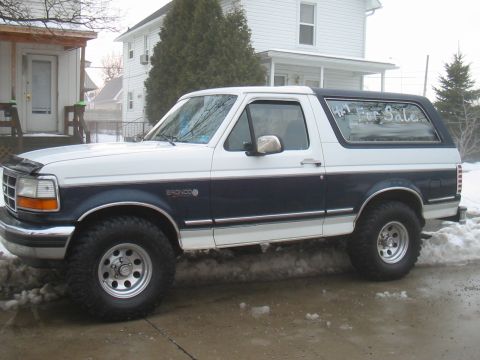 1992 Ford Bronco photo