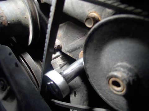 1986 Ford Bronco - Then just loosen off and whip out the two mounting bolts.