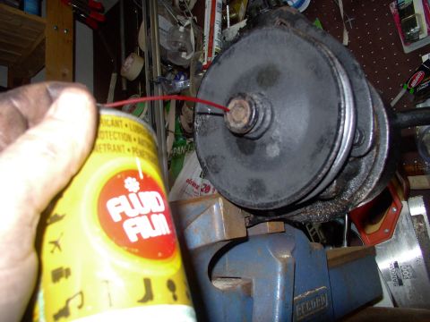 1986 Ford Bronco - A little of your favourite penetrating oil onto the shaft will help the pulley come off more easily.
