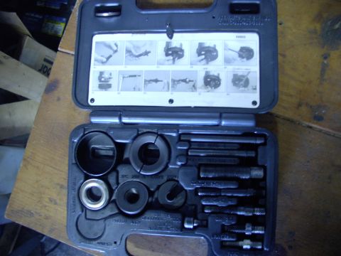 1986 Ford Bronco - Borrowed a PS pulley puller tool kit from a local jobber to re and re the pulley without damaging the new pump.
