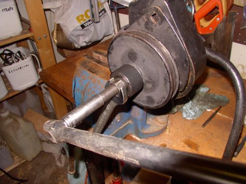 1986 Ford Bronco - Why use a ractchet when a two foot flex bar can do the job so much more easily, and they wonder how these loaner tools get broken !? Use li…