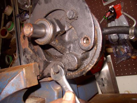 1986 Ford Bronco - Now just undo the bolts and stud and transfer the bracket onto the remanufactured Saginaw.