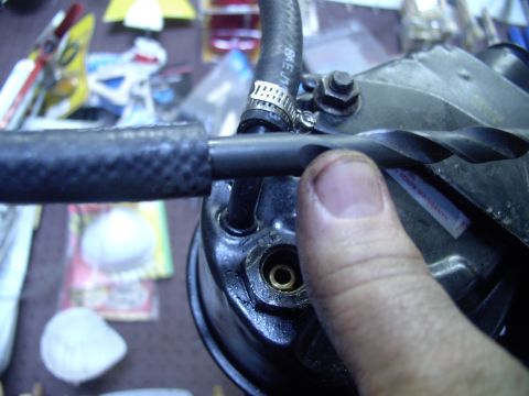 1986 Ford Bronco - To flush the pump I've already added that clear hose to the low pressure return pipe of the cooler and dumped it in the drain pan. Now I sh…