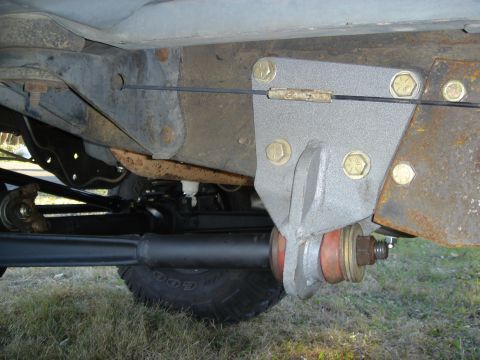 1995 Ford Bronco - Bent and Twisted extension cut to proper length to not have to relocate radius arm brackets. This lets me keep my rock sliders.
