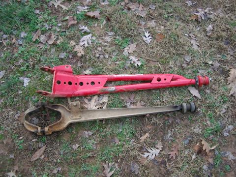 1985 Ford Bronco - Skyjacker 15" longer than stock radius arm compared to 77 F150 radius arm