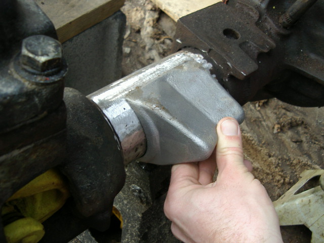 Wedge on axle tube.  The guy at Duff said I would have to grind these to fit, but they are the exact radius of the D60 tube.