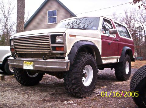 1985 Ford Bronco - front pic