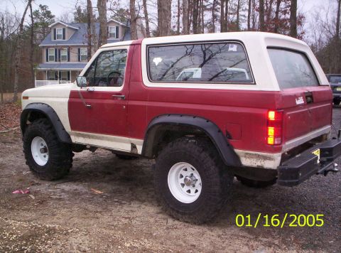 1985 Ford Bronco - rear pic