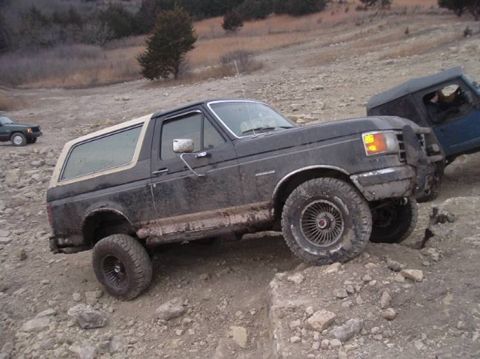 1989 Ford Bronco - the ledges are not kind