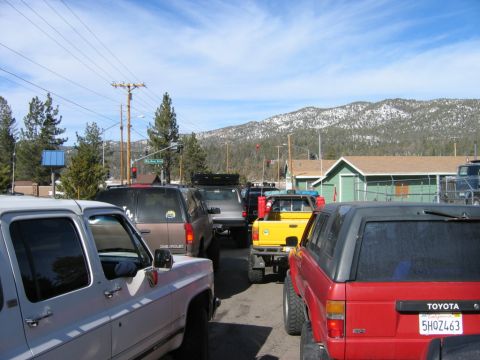 1985 Ford Bronco - after gettng gas somehow i ended up at the very end haha