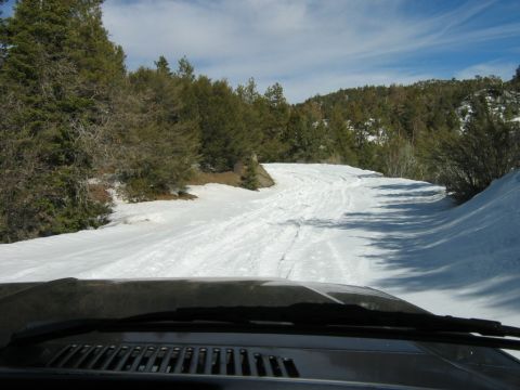 1985 Ford Bronco - farther we go in, the snow started to get deeper. still wasnt much of a problem for most of us. some of the near stock had some issues but…