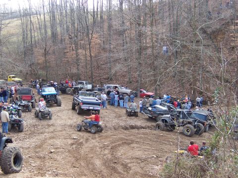 1978 Ford Bronco - the crowd at the bottom of "Axle Hill"