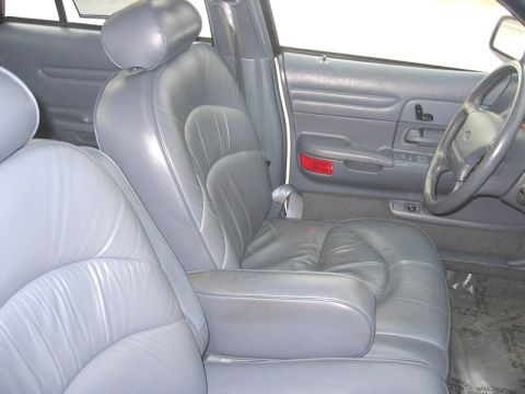 1997 Ford Crown Victoria photo