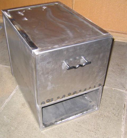 1978 Ford Bronco - This metal mailbox does not resemble a 1978 Ford Bronco.