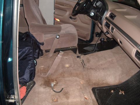 1994 Ford Bronco - pass seat and consol removed