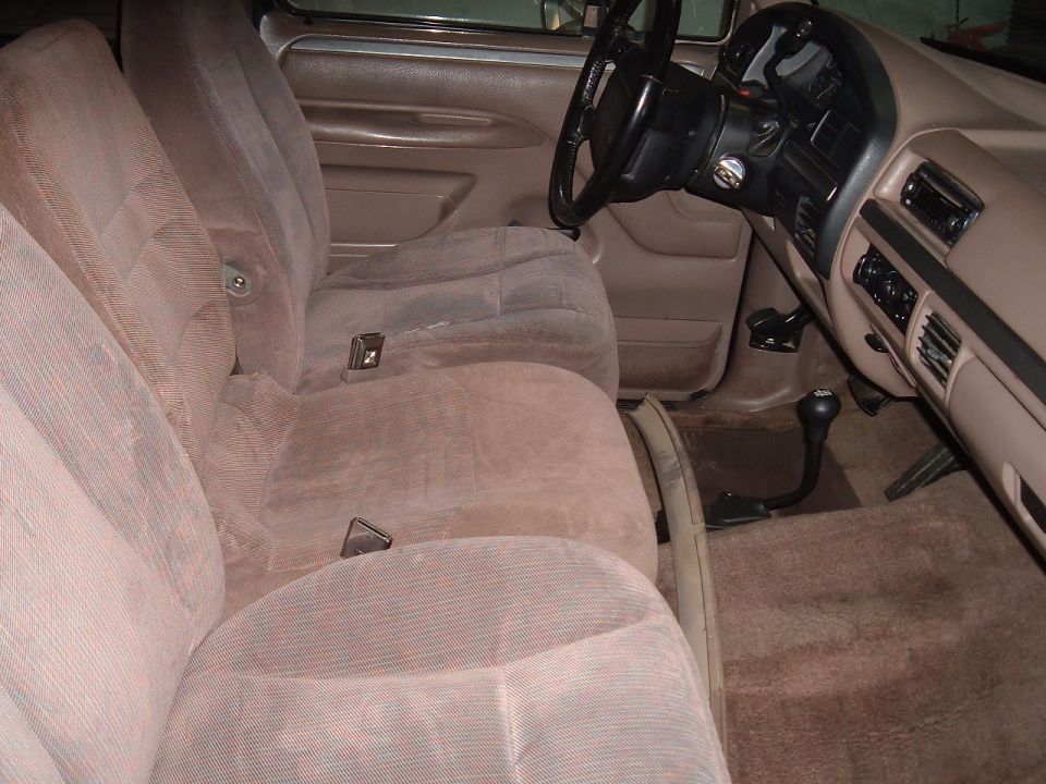 seats all in with the center seat up