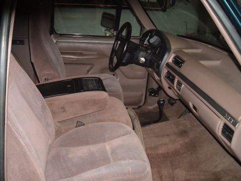 1994 Ford Bronco - center seat down