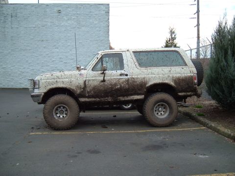 1989 Ford Bronco - Johns track results 1-22