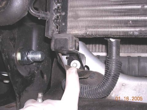 2004 Ford F-250 - I FUBARed the first bolt. Not sure if it was the beers or just plain stupidity, but I missed that there was a bolt on this bracket. it was…