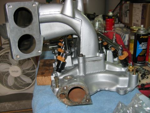 1992 Ford Bronco - Bolted the upper intake to the lower.