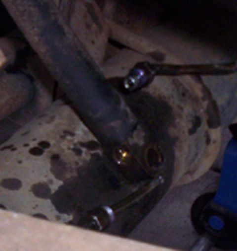 1986 Ford Bronco - Here's where the 2 lines connect, and then go to 1 line in the front. This is the only place for a rear braided line. The ones going to eac…