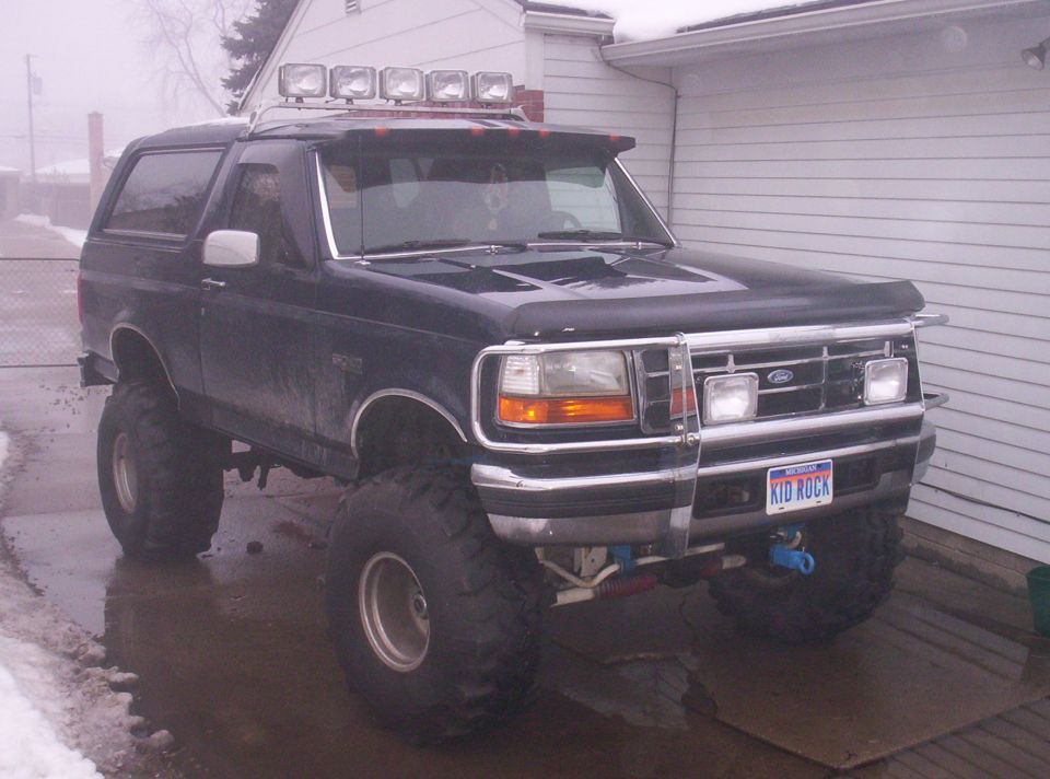 1993 Ford Bronco “southern storm”