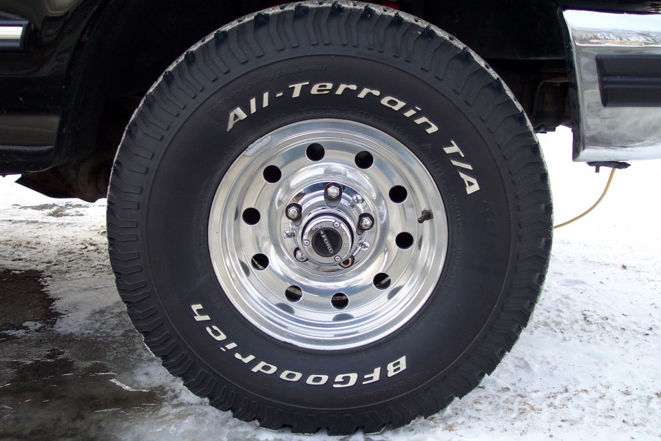 nice rims, nice tires, and manual locking hubs