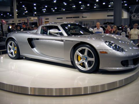 2000 Ford Crown Victoria - Porshe Carrera GT