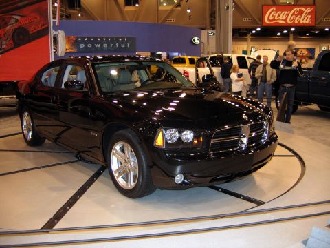 2000 Ford Crown Victoria - Dodge Charger