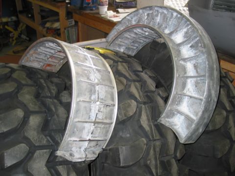 1981 Ford Bronco - Hummer beadlock with the runflat section cut off. A little grinding on the sharp parts and it'll be ready for installation.