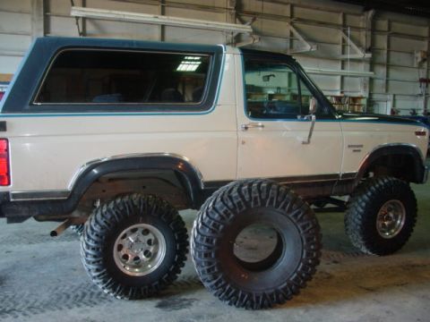 1986 Ford Bronco - before...