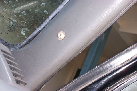 1989 Ford Bronco - Pass side trim bottom