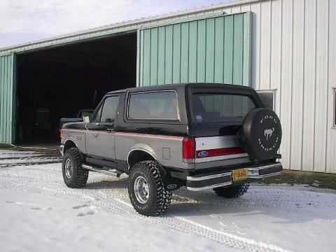 1989 Ford Bronco photo