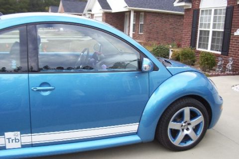 2004 Volkswagen Beetle - Another shot of the stripe