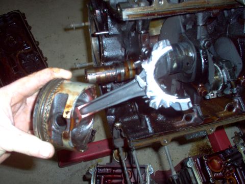 1994 Ford Crown Victoria - The 1 rod upper bearing was melted & oozing out the side. It was stuck pretty hard, so I left it as a souvenir.