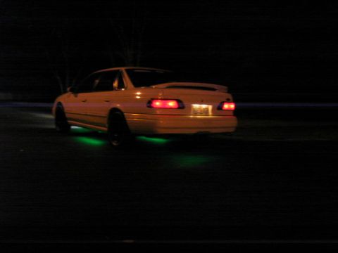 1995 Ford Taurus photo