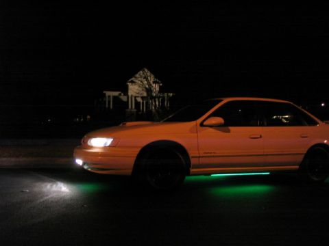 1995 Ford Taurus photo