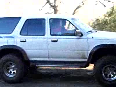 1993 Toyota 4Runner - One more mud vid...