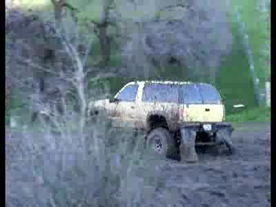 1995 Ford Bronco - 17 secs; this truck broke 2 shackles, and both front shock mounts on this run.