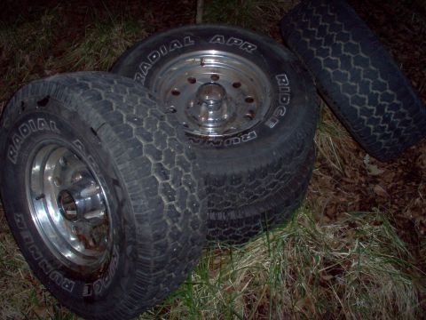 1983 Ford Bronco - SOLD Set of 4 factory alloy rims from 1995 EB Bronco. Will fit all 80-96 Broncos & F-150s, and any other with 5-on-5.5" lug spacing. Includ…