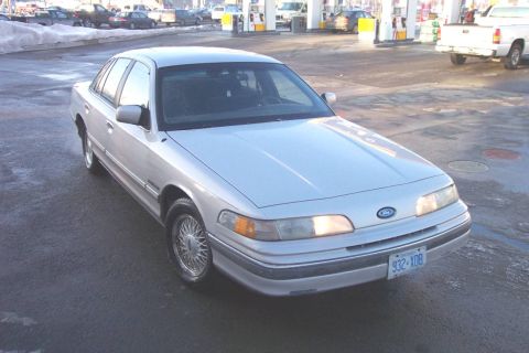 1992 Ford Crown Victoria photo