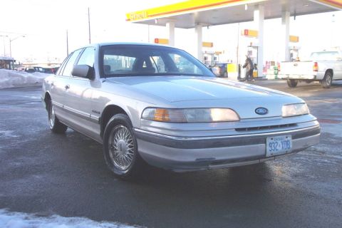 1992 Ford Crown Victoria photo