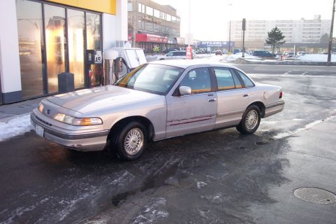 1992 Ford Crown Victoria photo