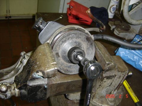 1990 Ford Bronco - Had to put the pulley in a vise to keep it from turning while removing it.