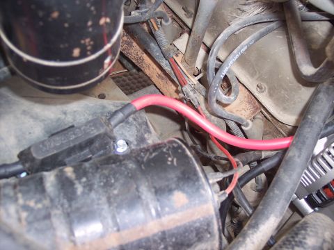 1988 Ford Bronco - Goes from the alt. to the 225amp megafuse.