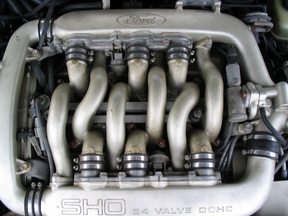 Ford SHO 24 valve engine intake manifold