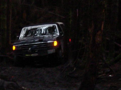 1987 Ford Bronco - mike playin in the mud